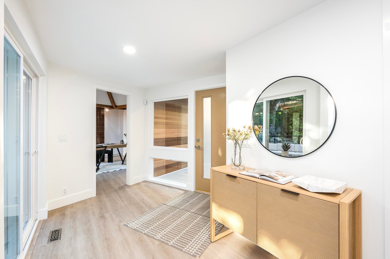 4433 Piccadilly North
