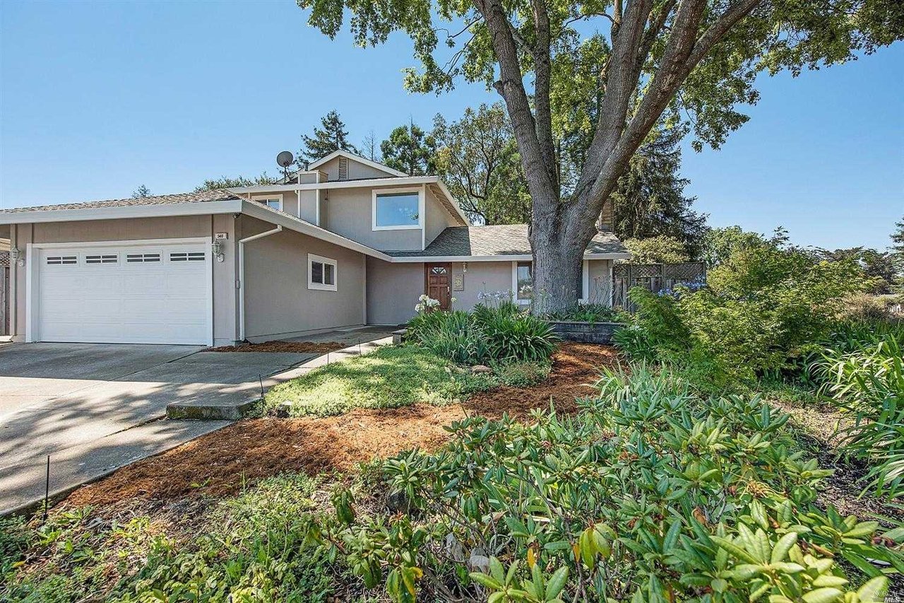 540 Lydia Ct S