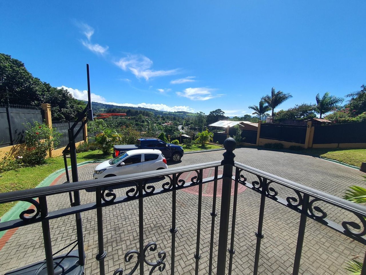 Private Mountain View Estate, Heredia