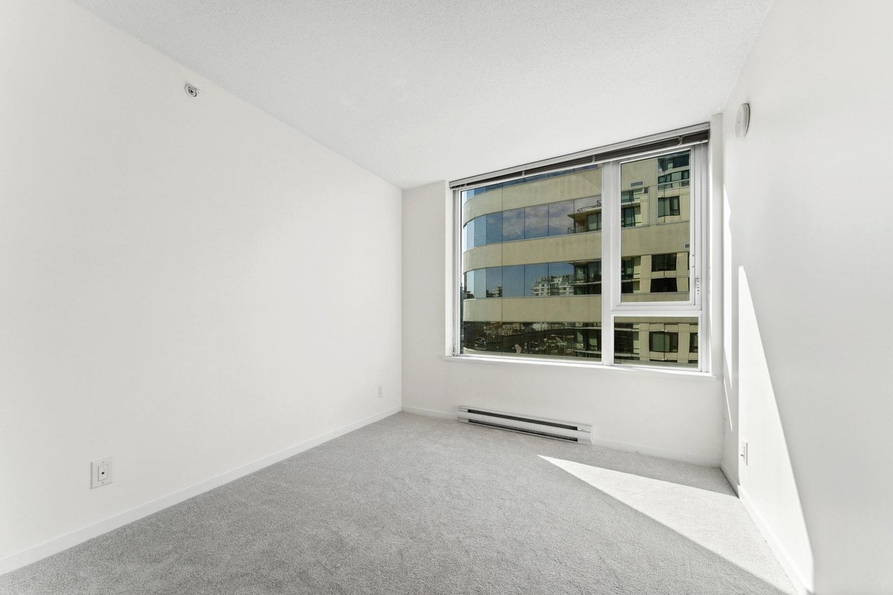 713-7988 Ackroyd Rd
