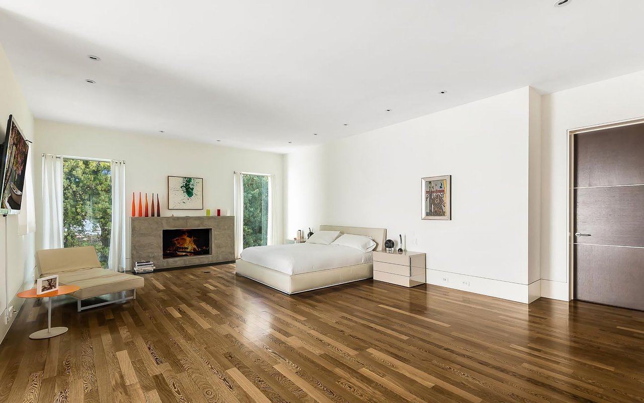 How to Save Money While Keeping a Home Ready for Showings