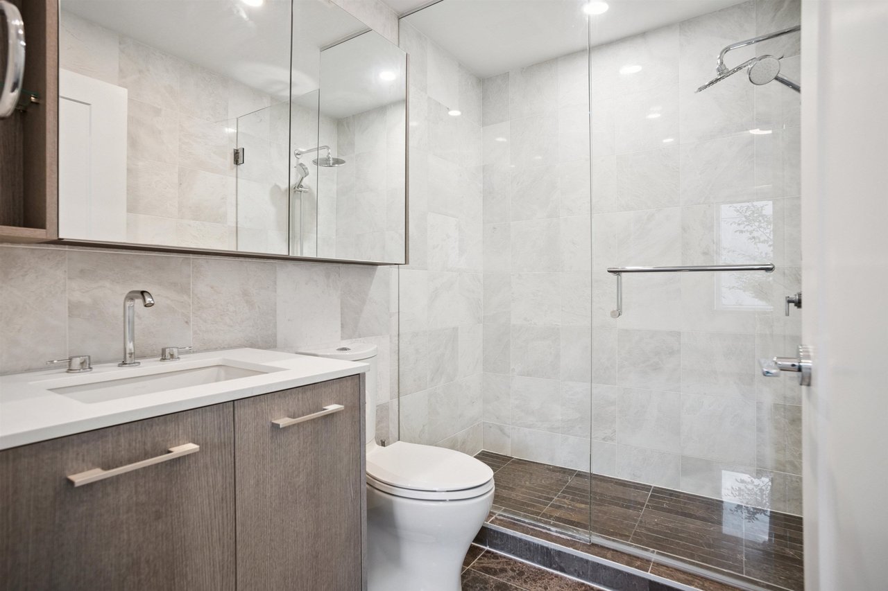 203-4932 Cambie St