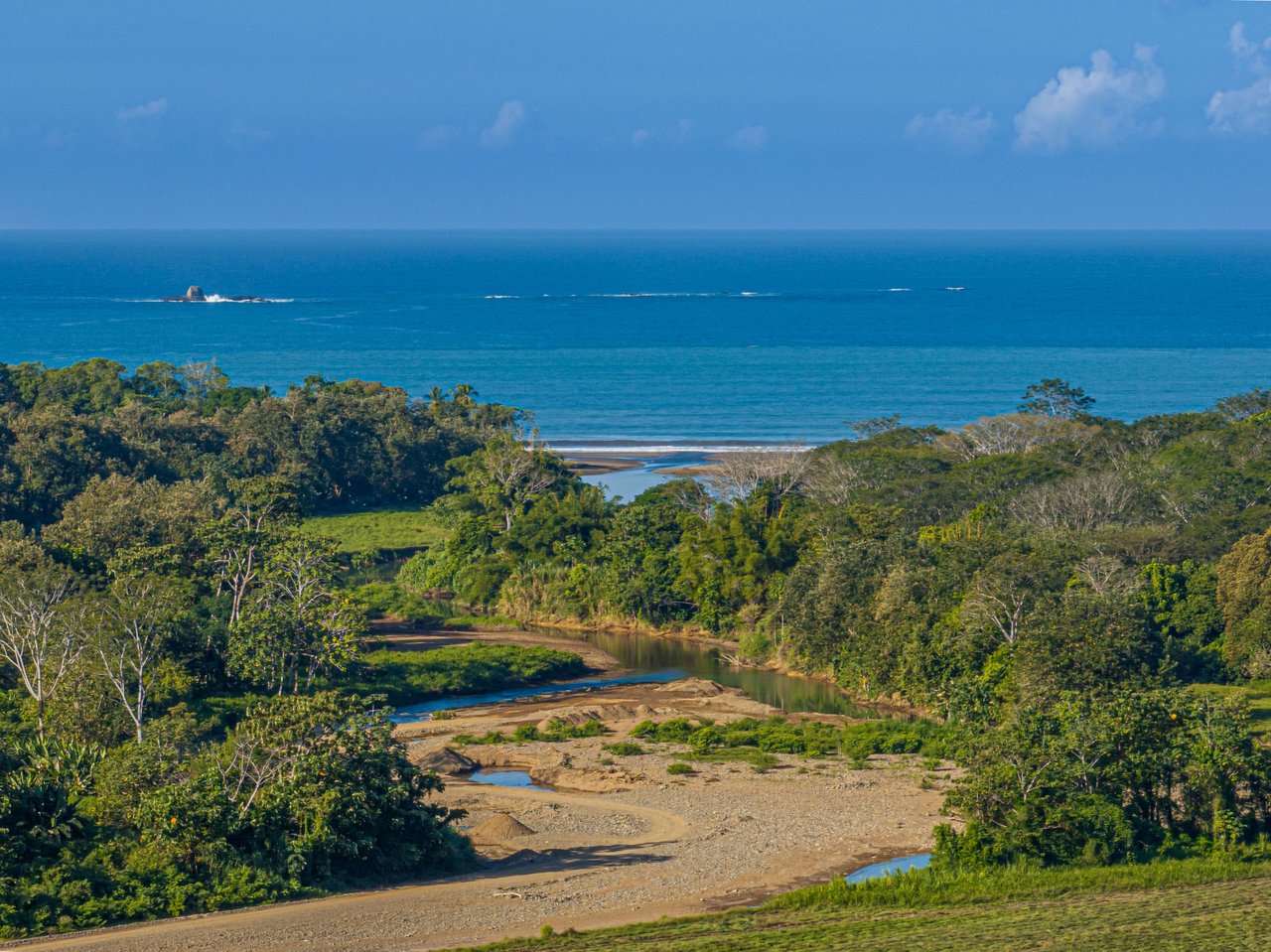 Casa Morfa: Brand New Home in Uvita's Premier Neighborhood