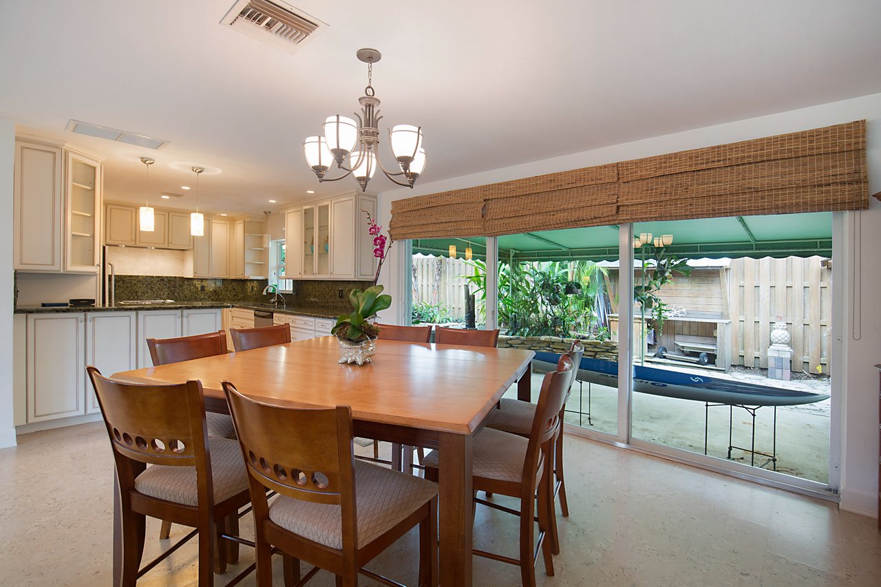 406 Venetian Dr