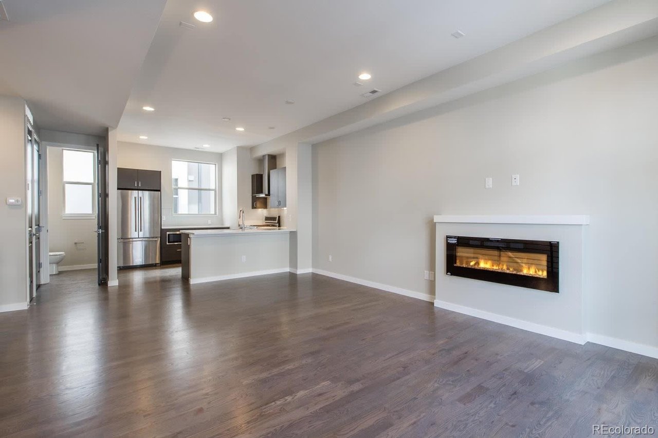 3020 Zuni St #5
