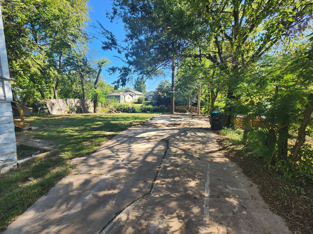 1017 N. Broadway Ave