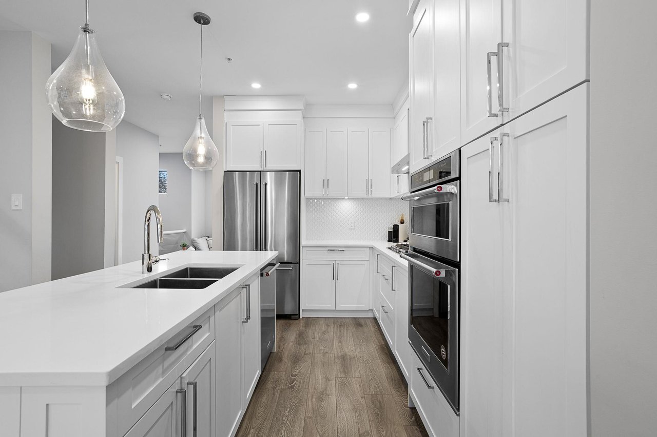 78-20327 72b Ave