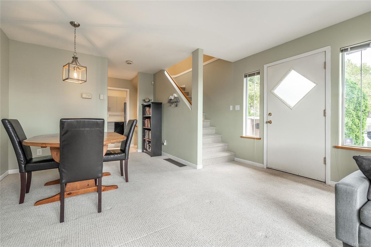391 Burnside Rd