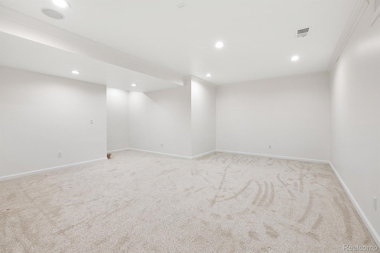 1182 WEBSTER 