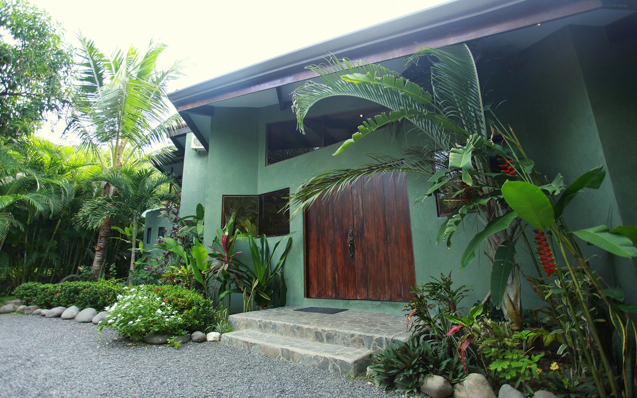 Pool Home Near Surf Break, Santa Teresa, Puntarenas