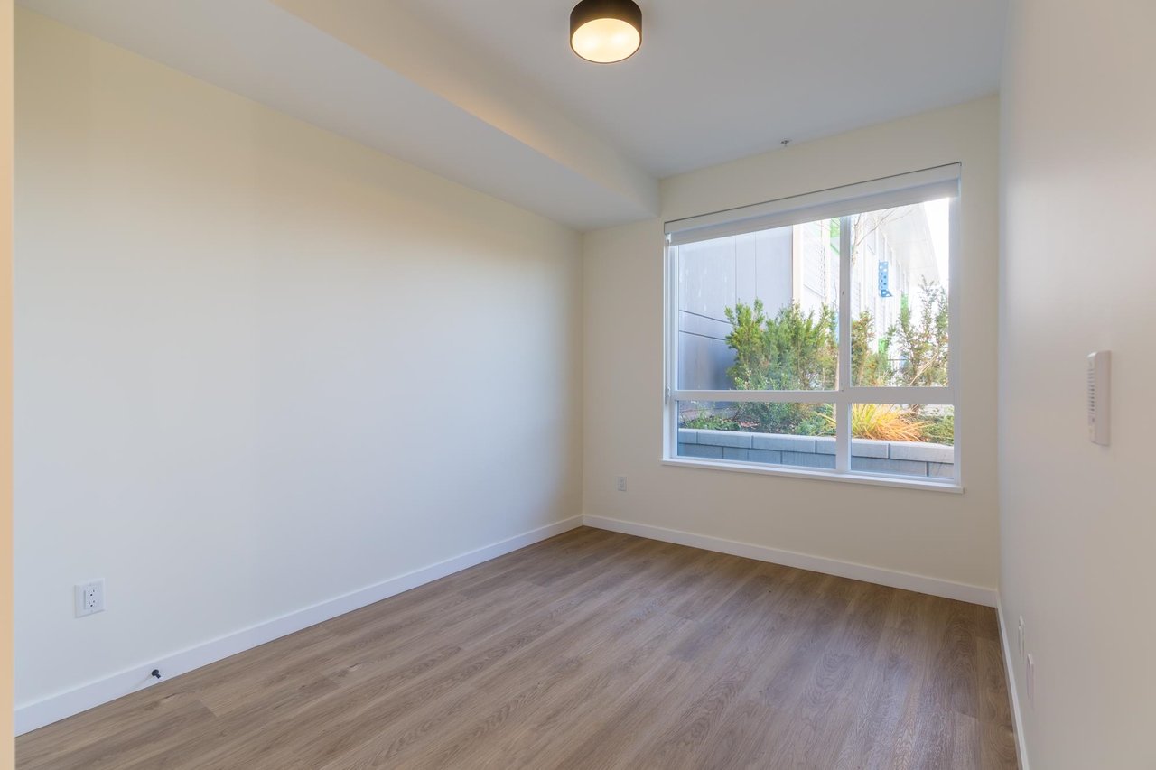 207-27218 Aldergrove Town Center Dr