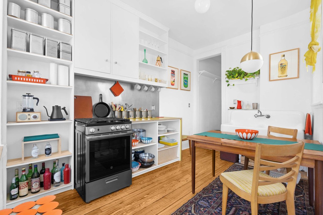 55 St Marks Pl, #11