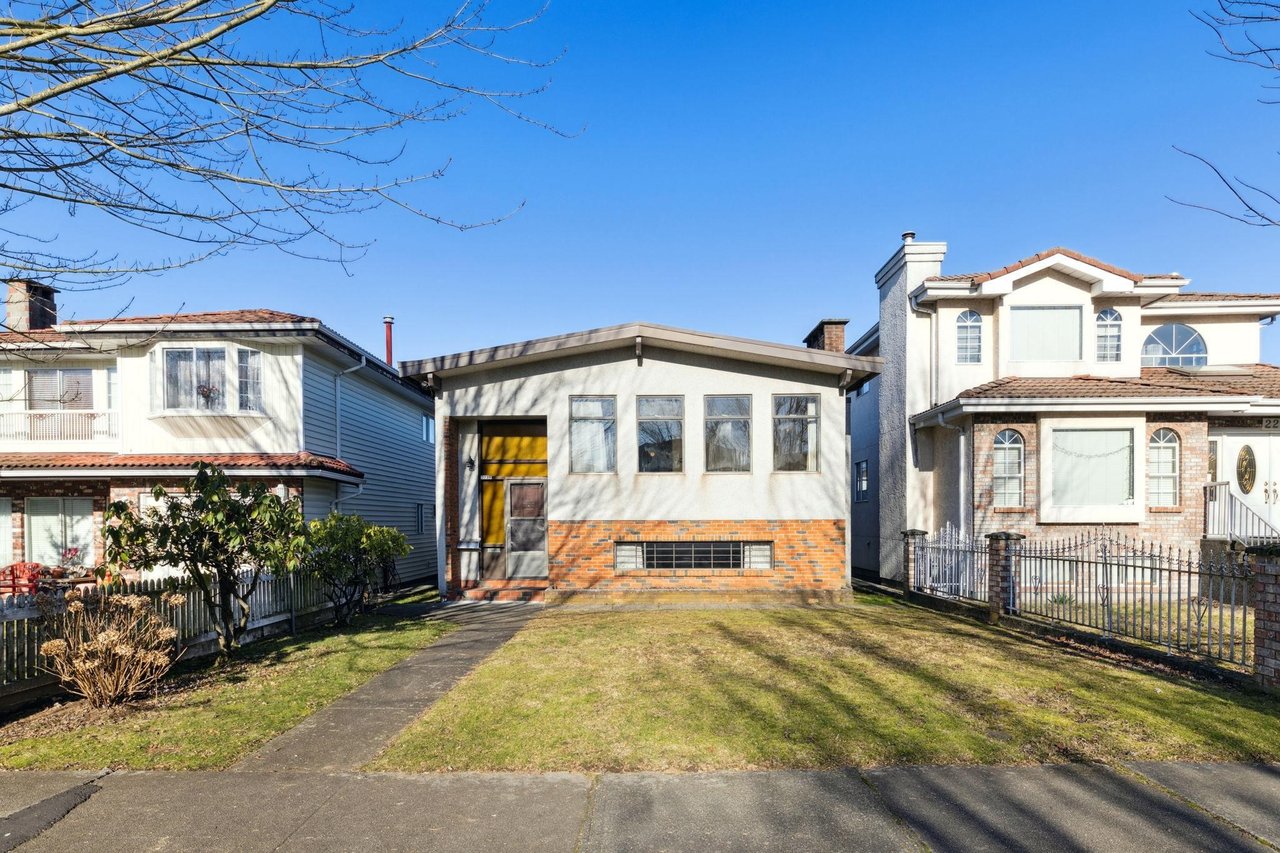 2235 E 51st Avenue, Vancouver
