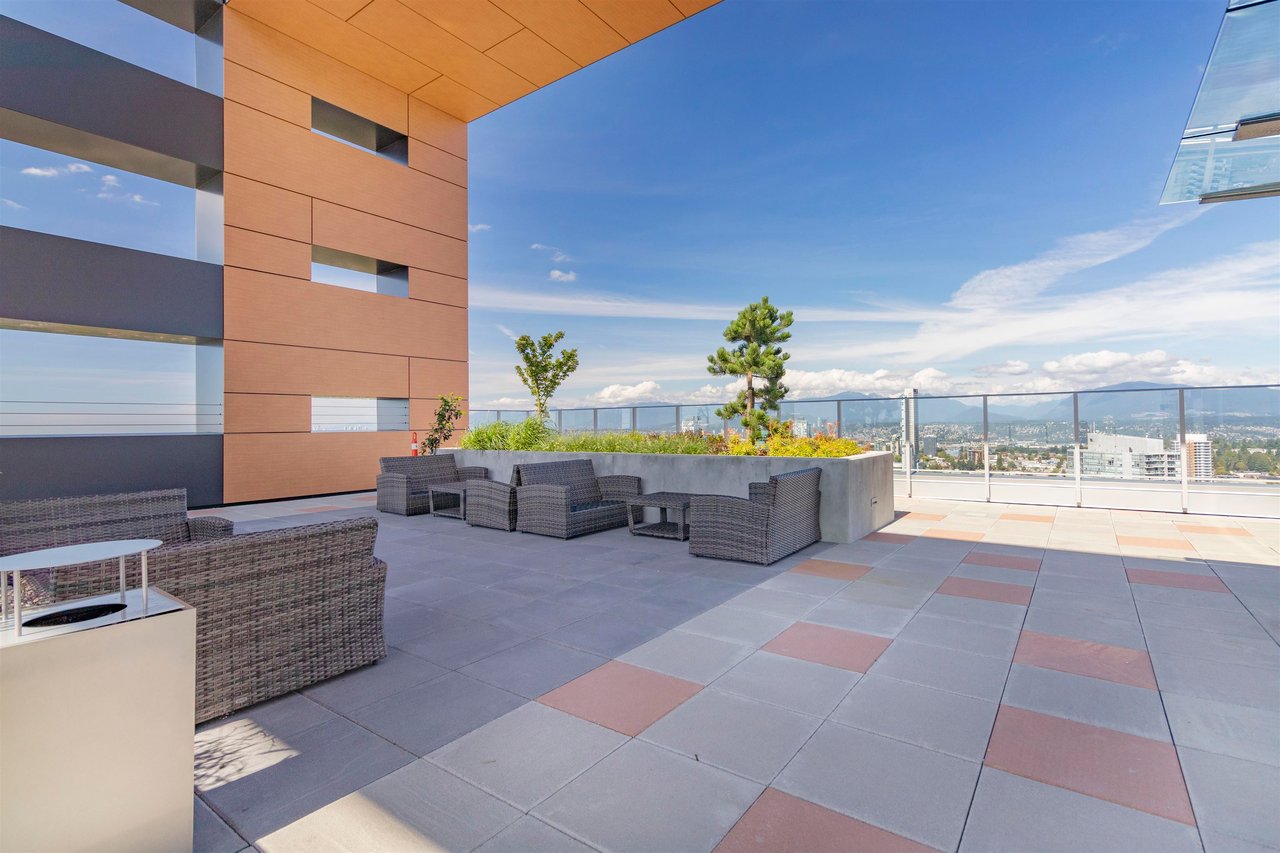 2209-13615 Fraser Hwy