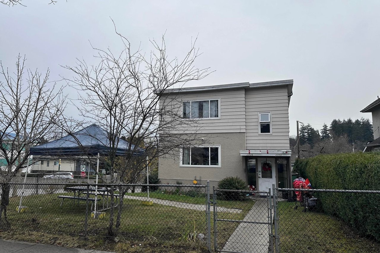 3008 Clark Dr