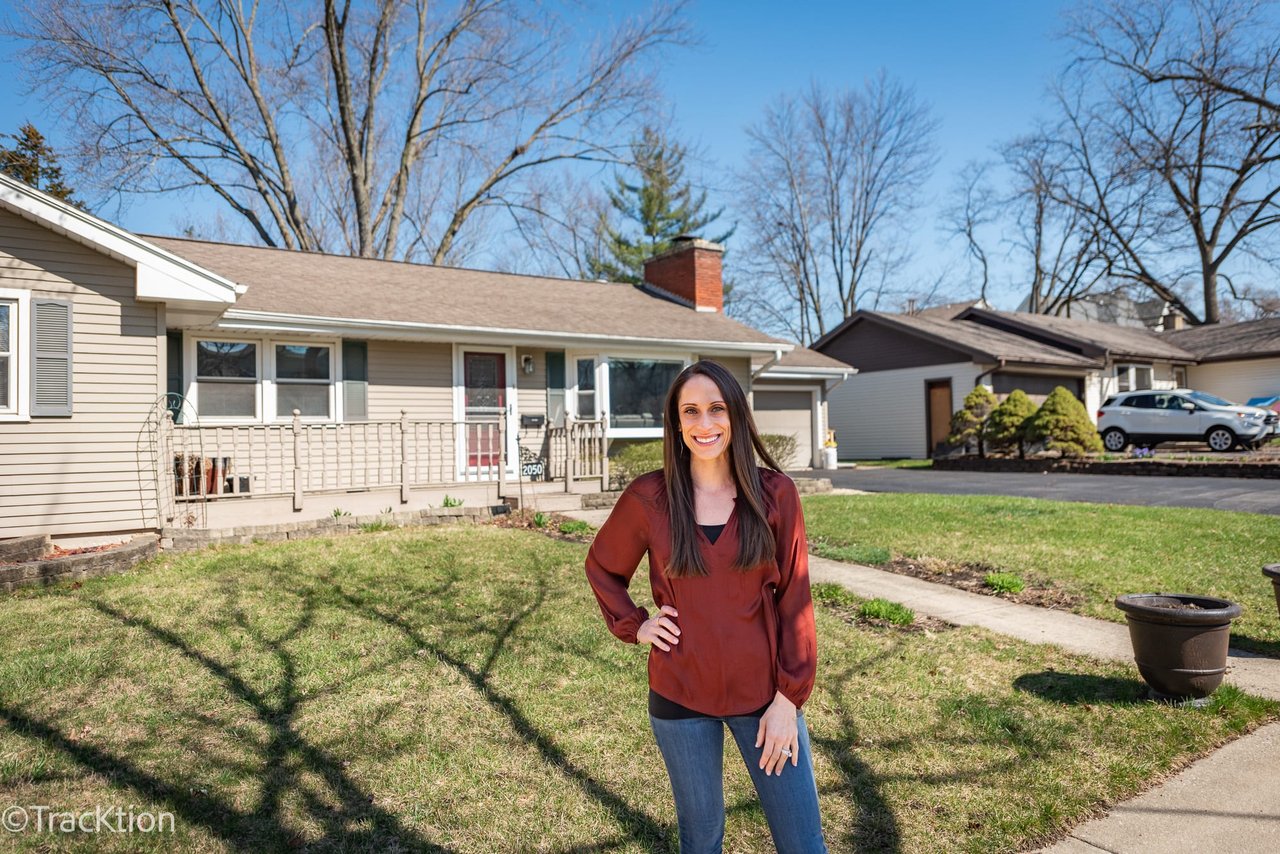 Realtor Sabrina Glover presents 2050 N Grant St for sale in Downers Grove