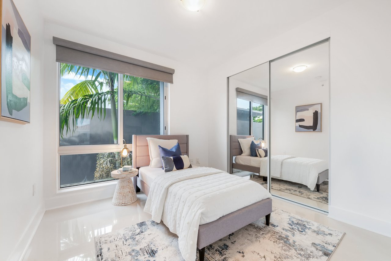 2949 Coconut Avenue # 4