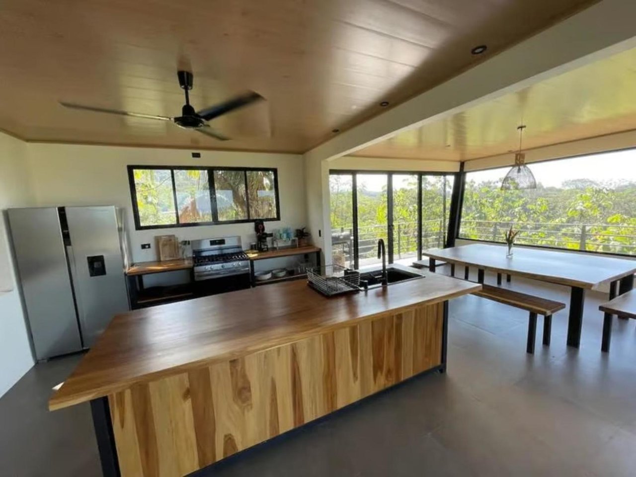 Modern Ocean View Home, Dominical, Puntarenas