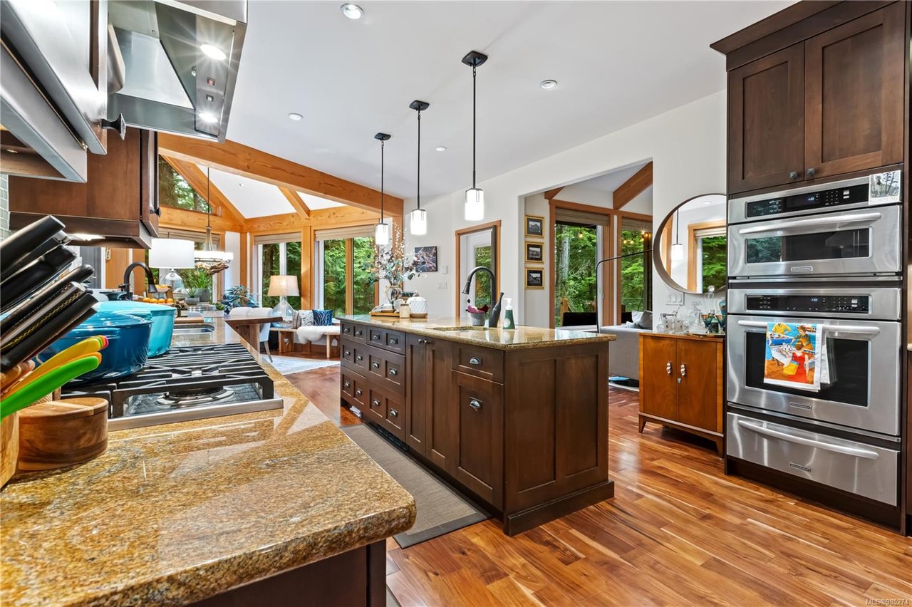 760 Marine Dr