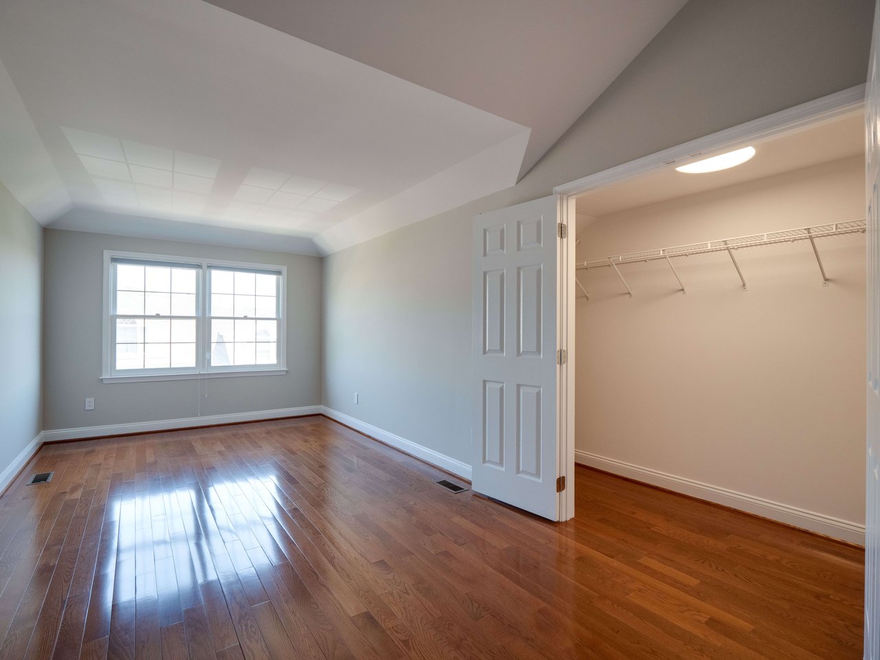 1570 21st Ct N