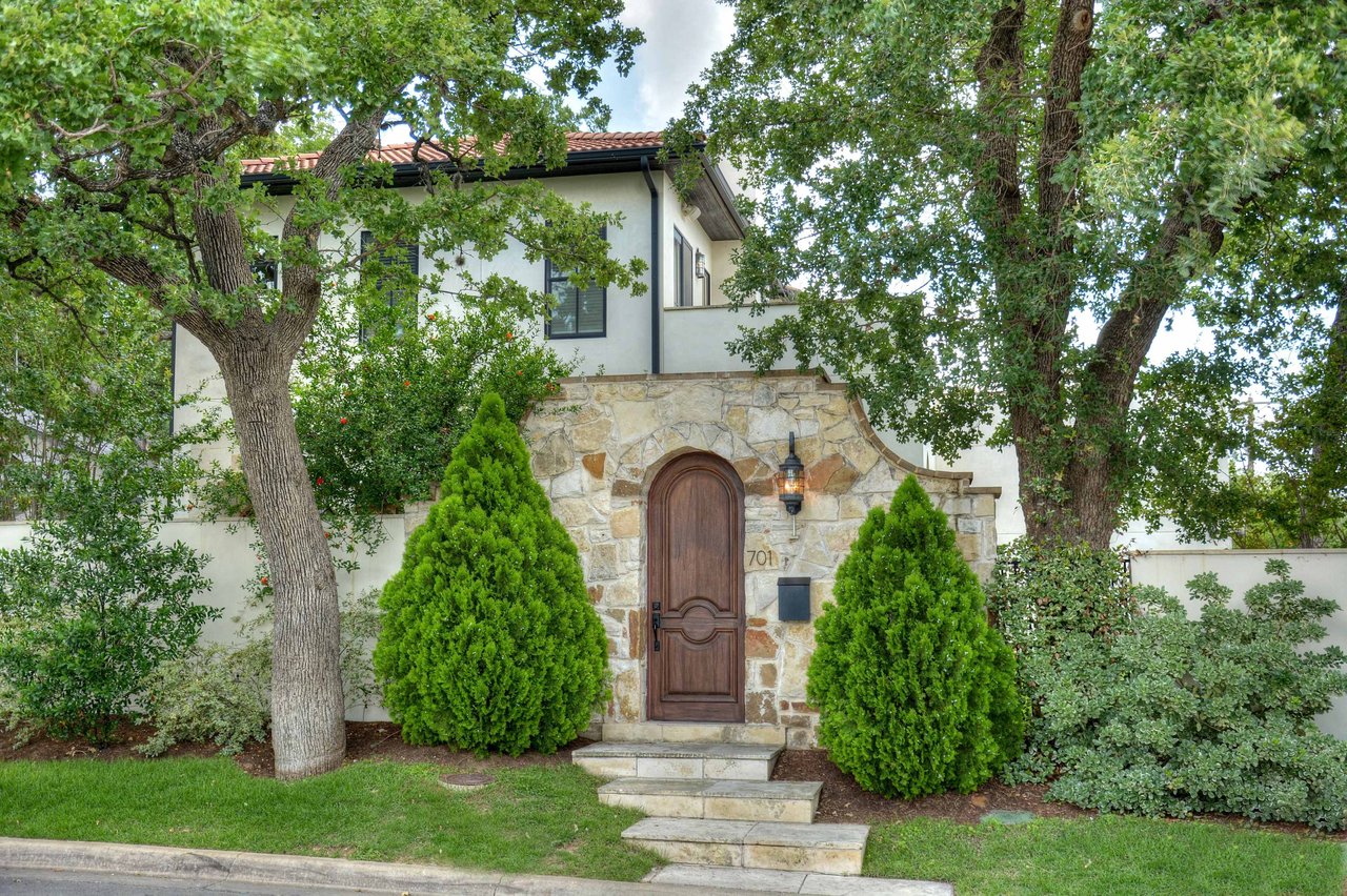 701 Norwalk Ln