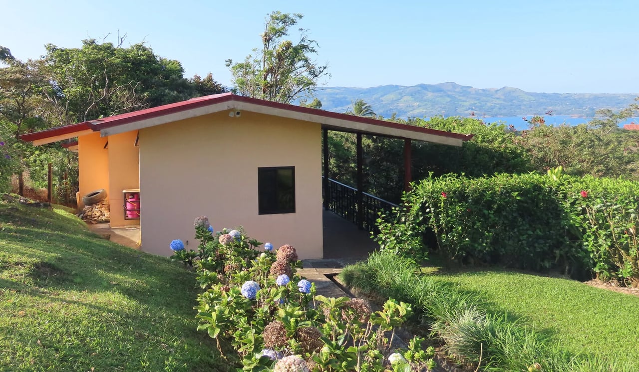 Lake View Home with Guest Casita, Lake Arenal, Alajuela