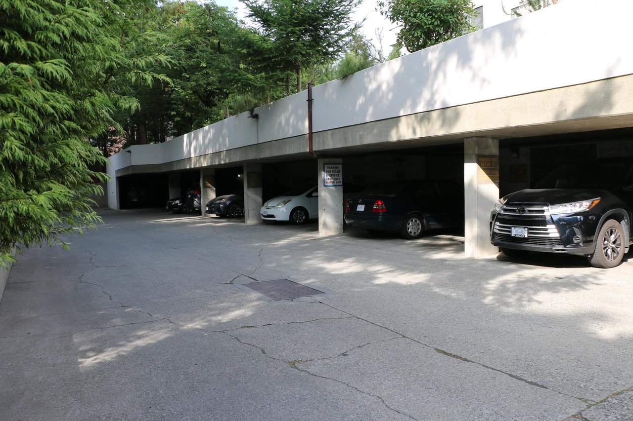 1402-7235 Salisbury Ave