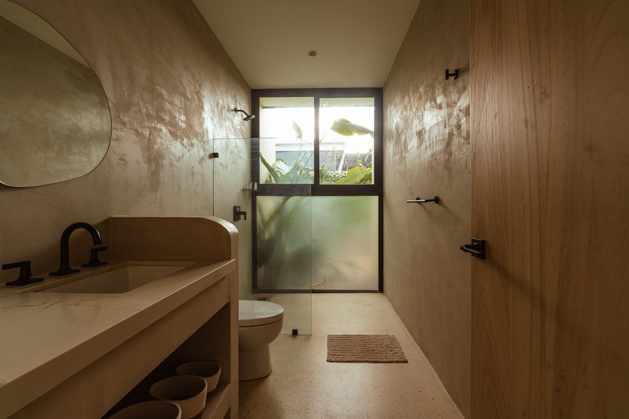 Tropical Modern Four Bedroom Home, Tamarindo, Guanacaste