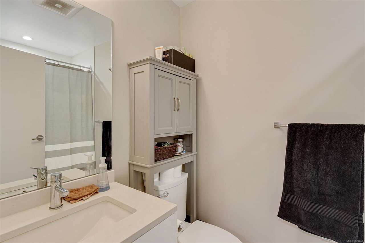 217-767 Tyee Rd