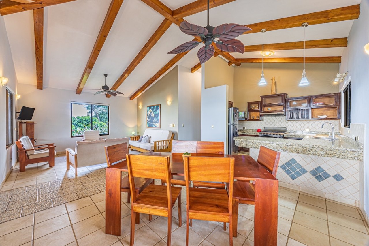 Luxury Ocean View Resort, Dominical, Puntarenas