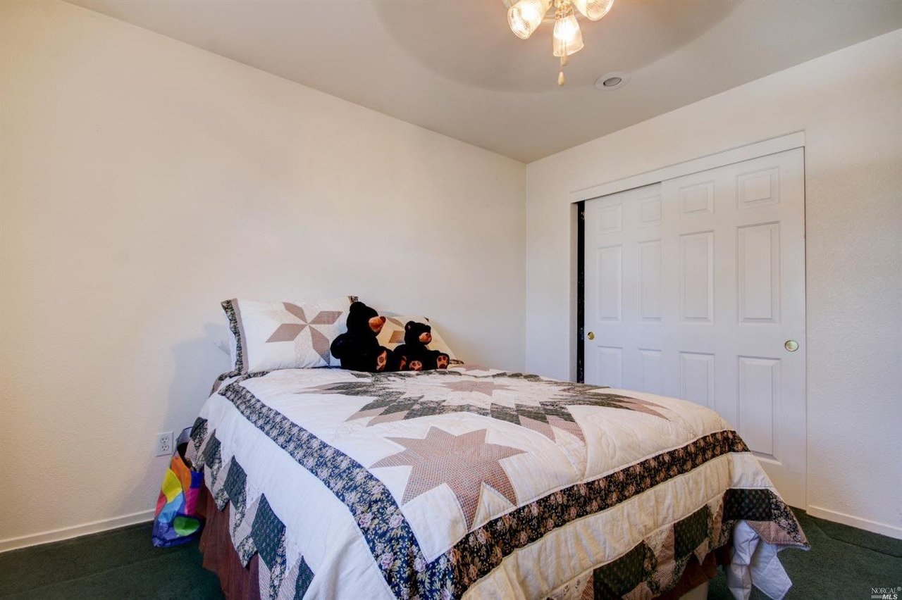 236 Belfiore Ln