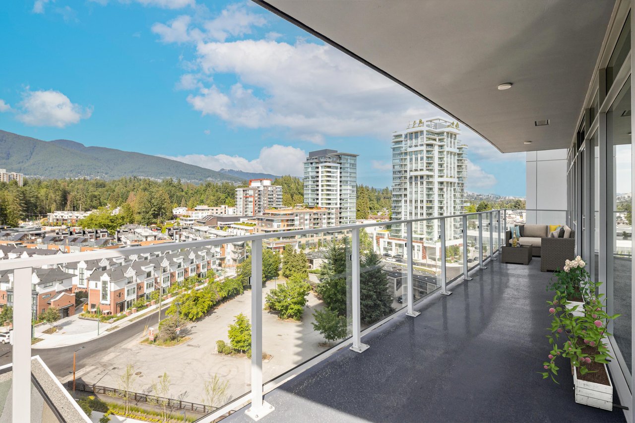 1108-200 Klahanie Ct