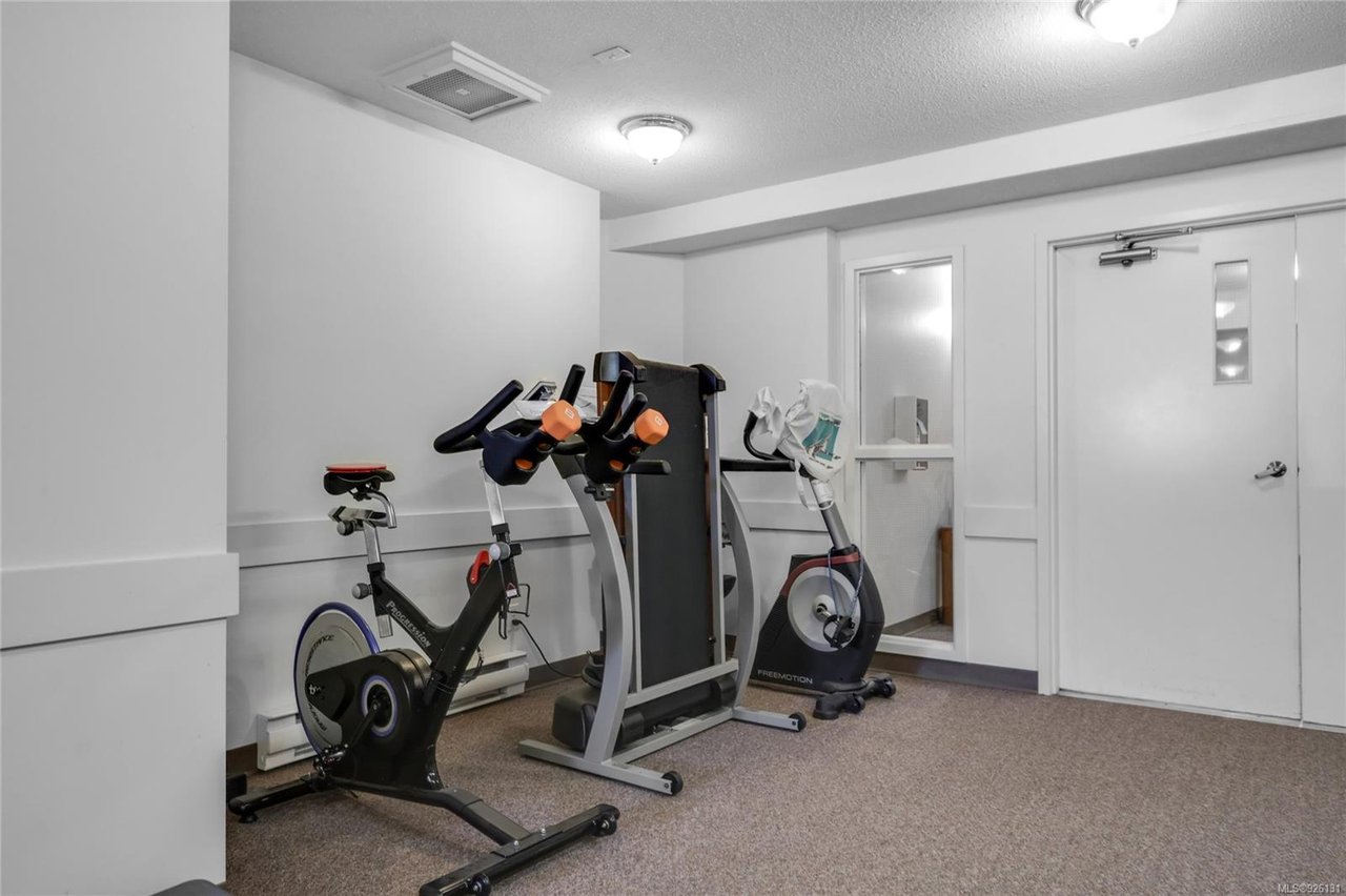 209-651 Jolly Pl