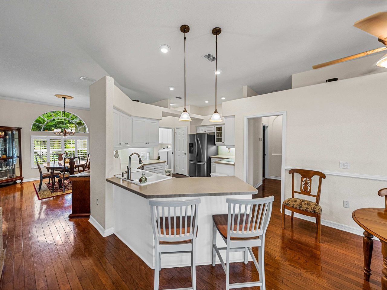 12215 WOODLANDS CIR