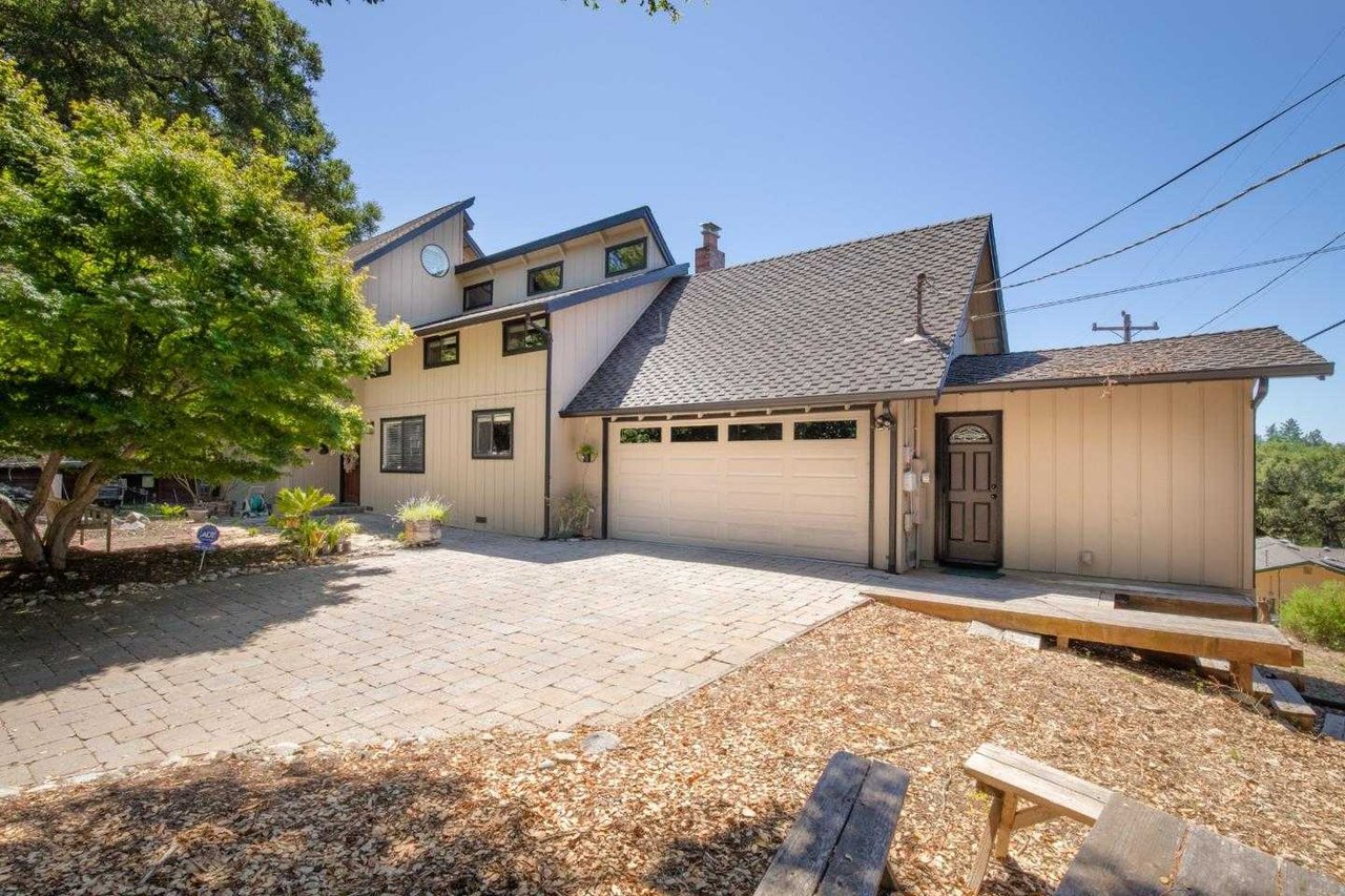 225 Sand Hill RD
