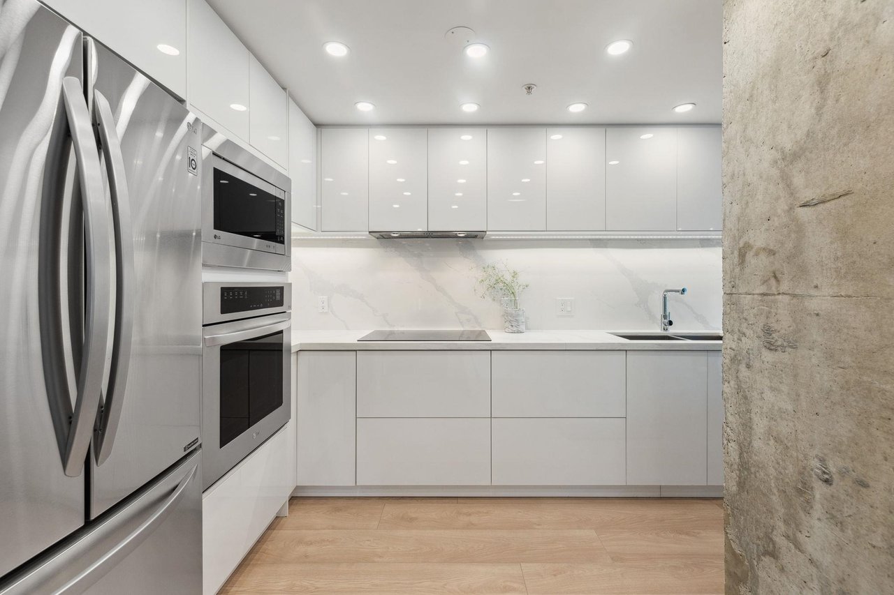 2204-1238 Melville Street, Vancouver