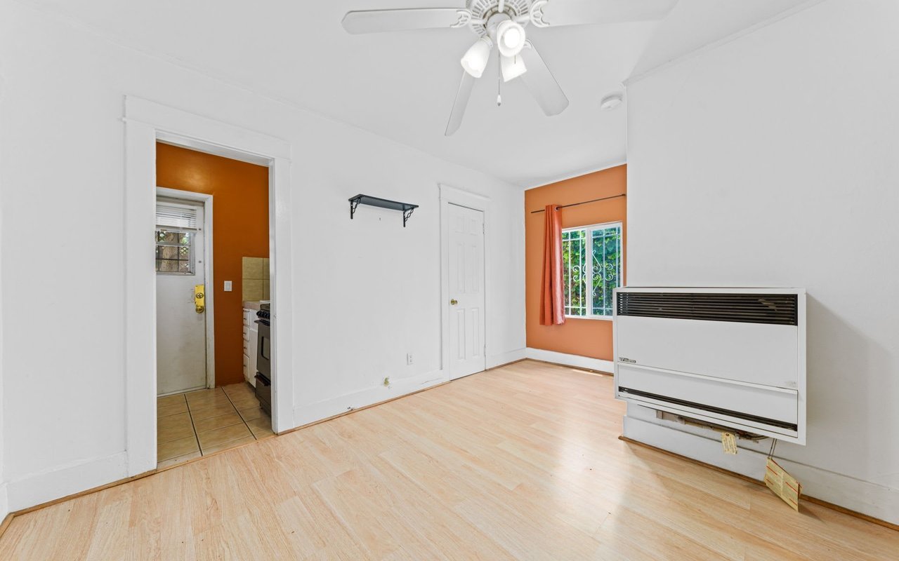 3104 S BEVERLY DR