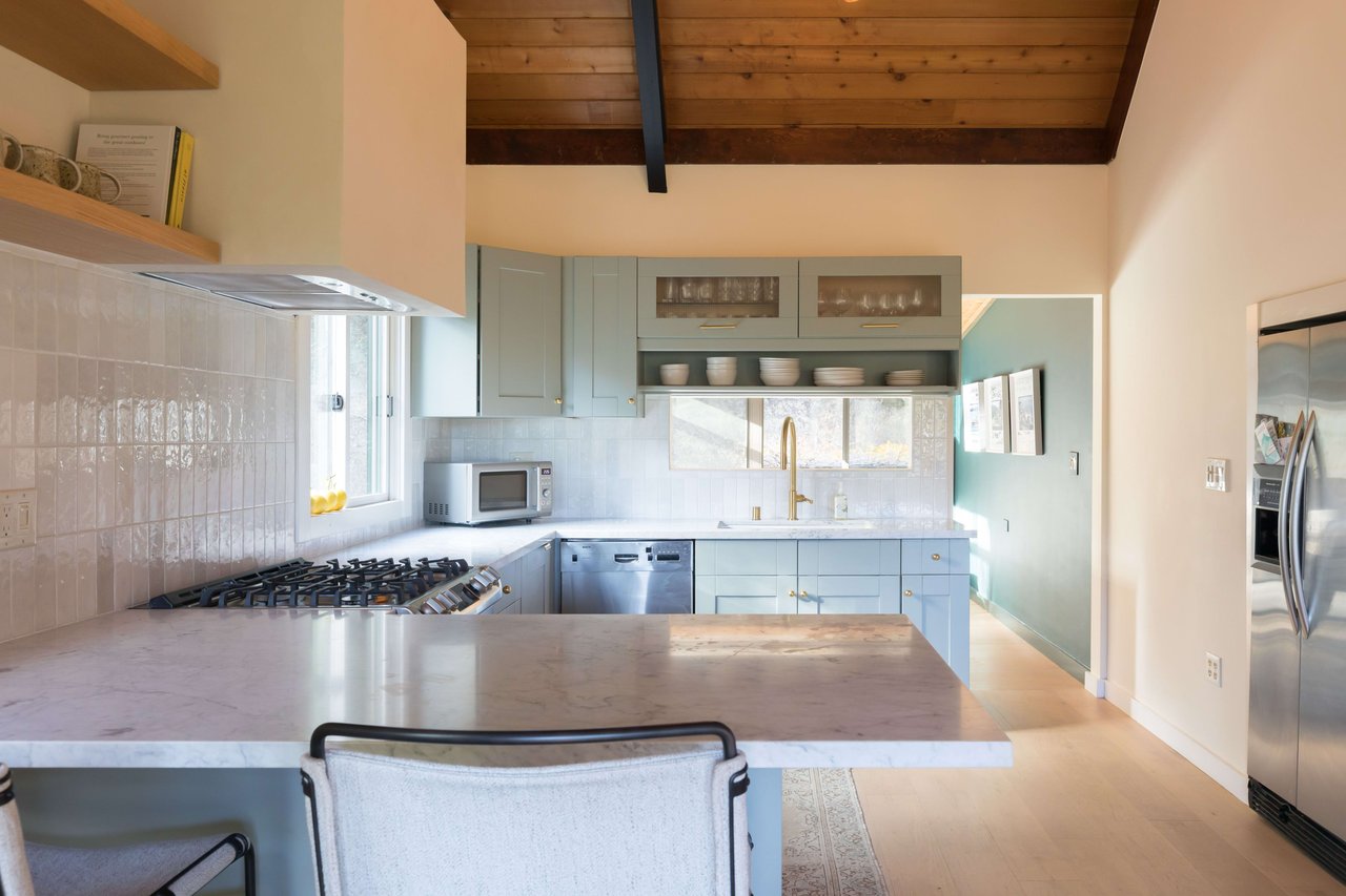 51 Olive Ave - Off Market