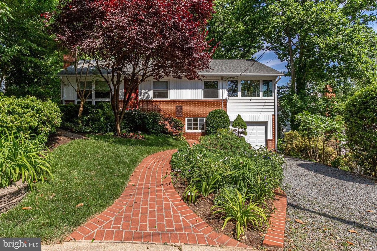 5885 9TH ROAD N