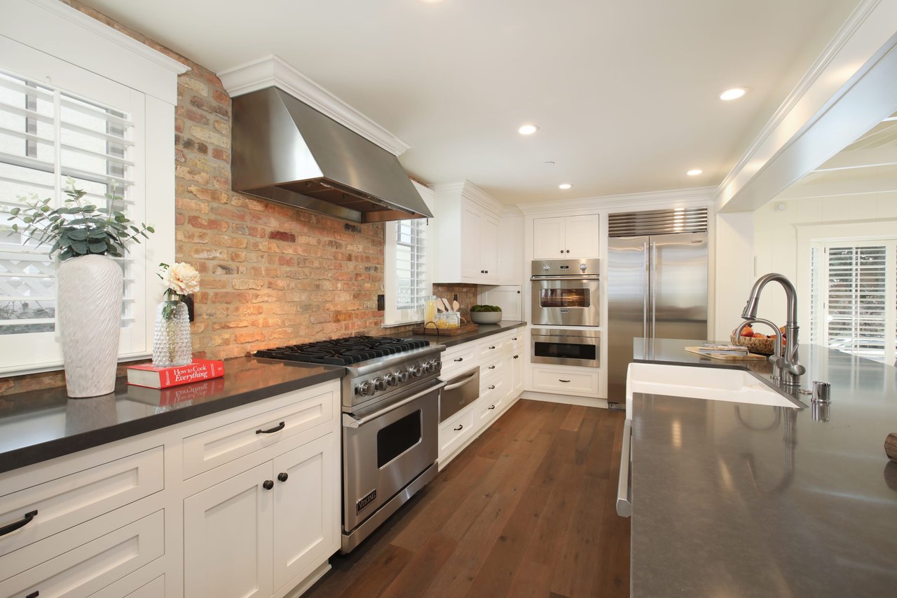 426 Dahlia Avenue
