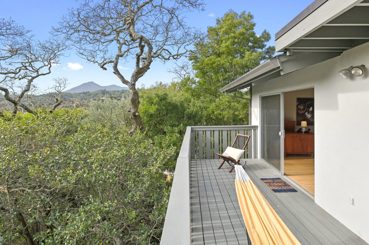 33 Bonnie Brae Dr
