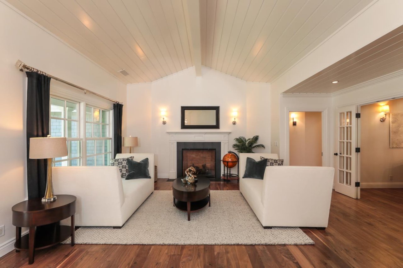 918 Echo Dr