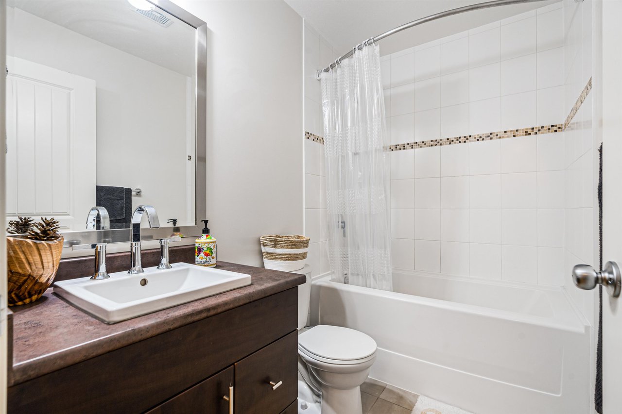 46-15405 31 Ave