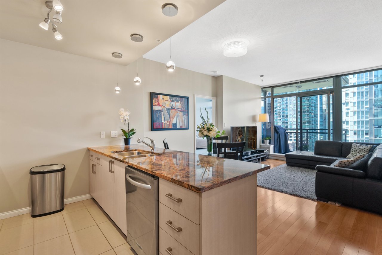 1004-1211 Melville Street, Vancouver
