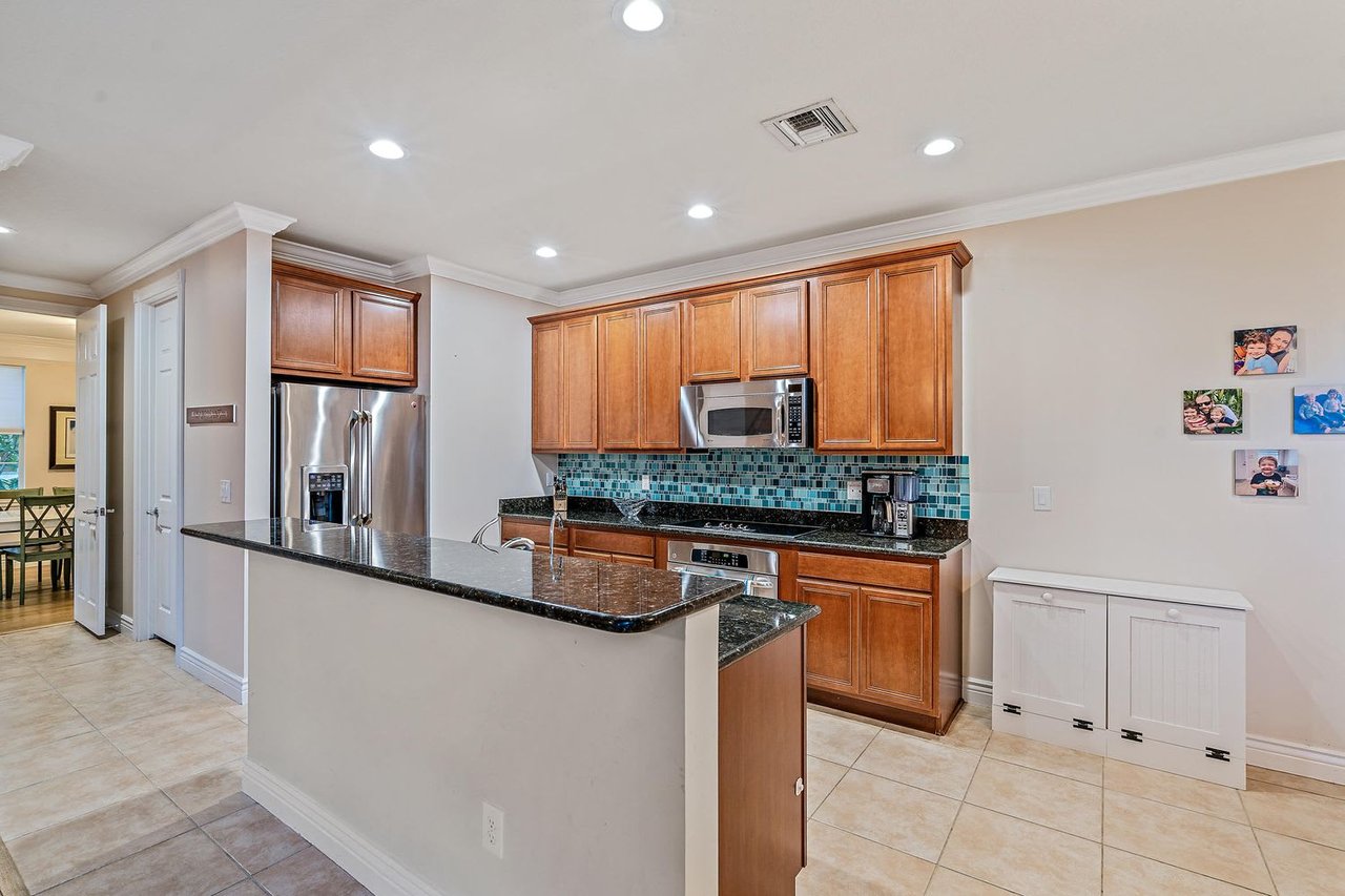 1149 Key Largo St
