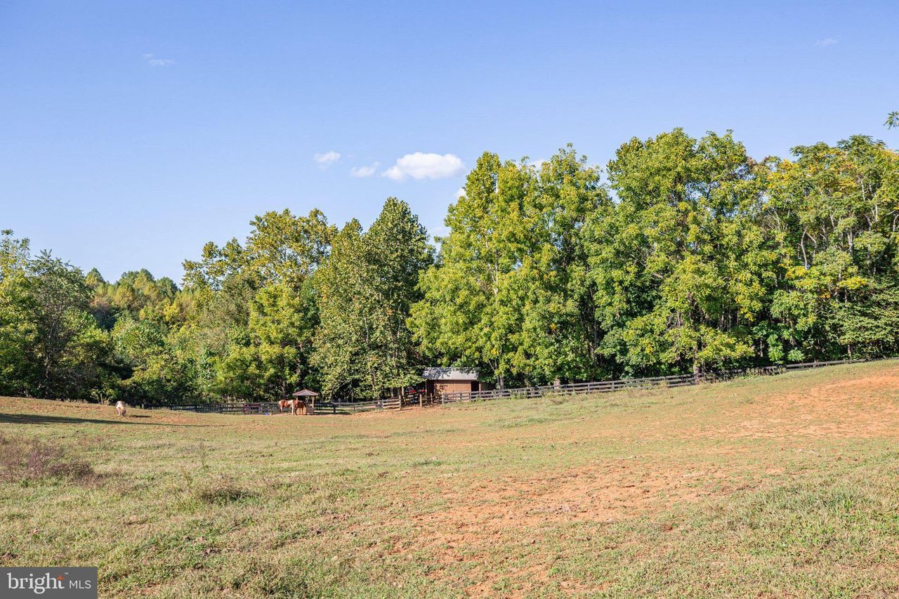 10623 Gravel Rd