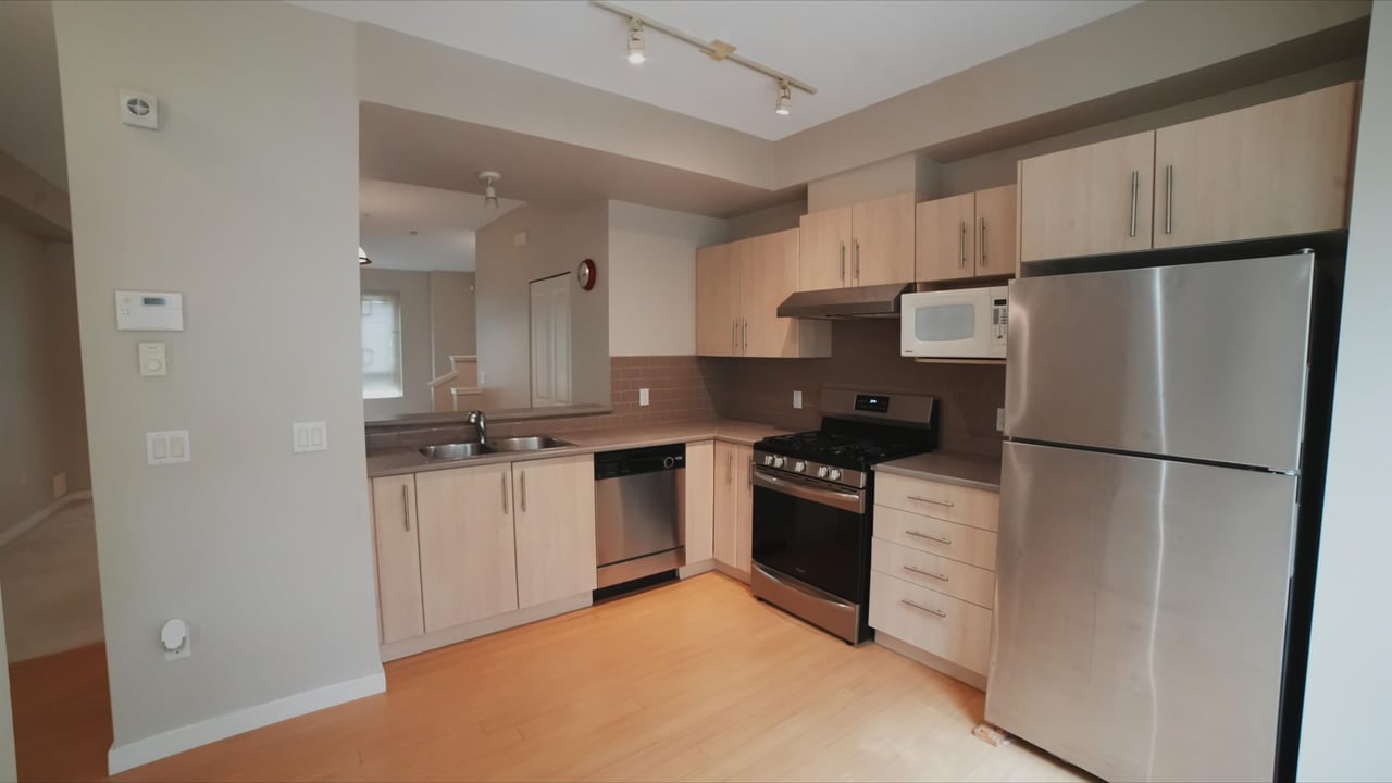 117-9229 University Cres