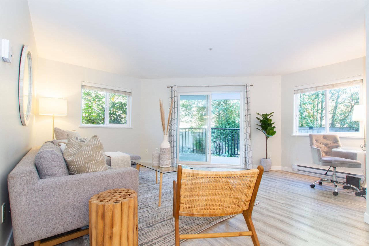 E103-40180 Willow Cres