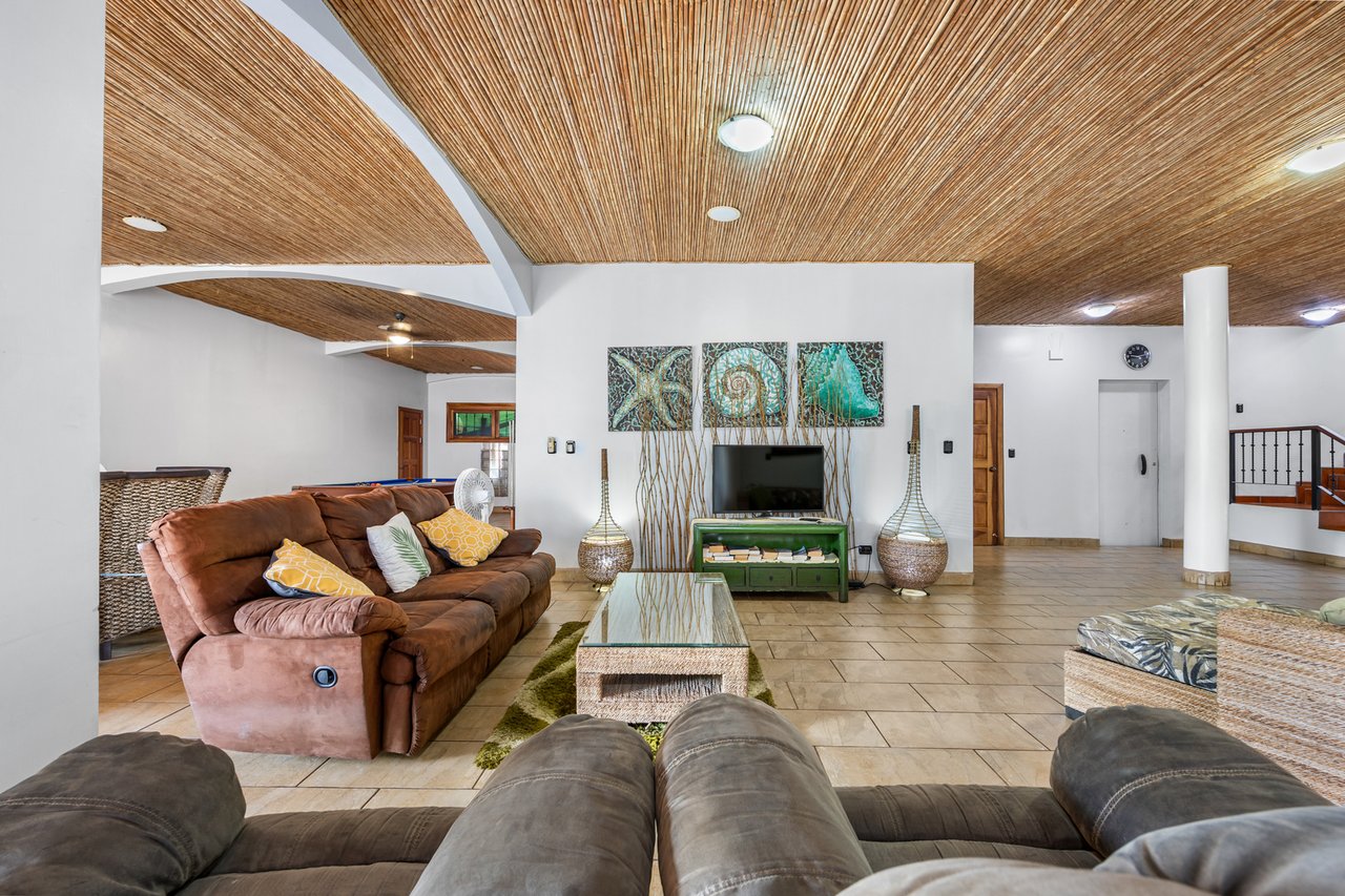 Titled Beachfront Luxury Estate, Flamingo, Guanacaste