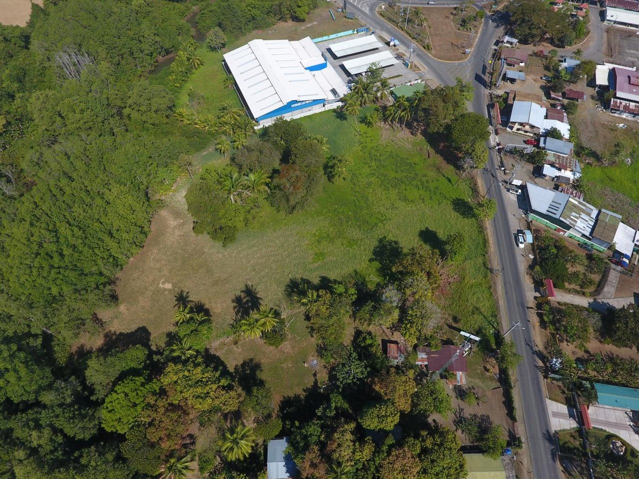 Quepos Commercial Property